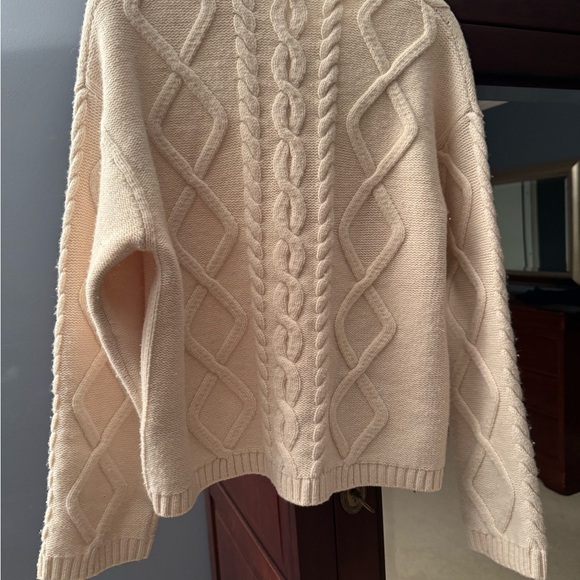 Stylish Arket 100% wool sweater - Picture 6 of 8